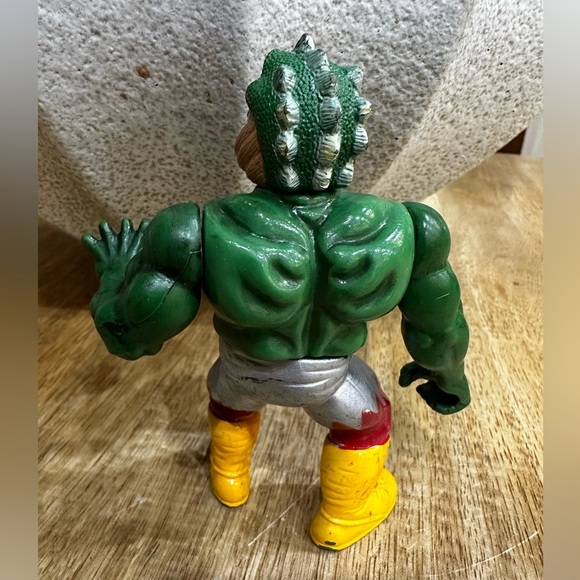 Mannix warriors Dino Monster vintage Very Hard to Find - Picture 2 of 3